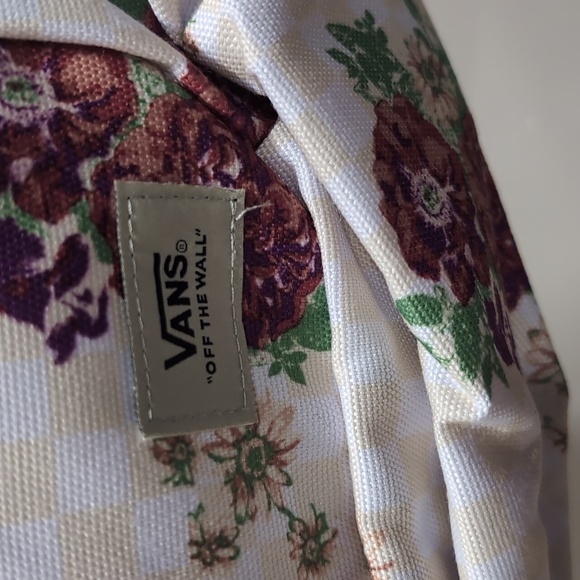 Backpack - Picture 2 of 4